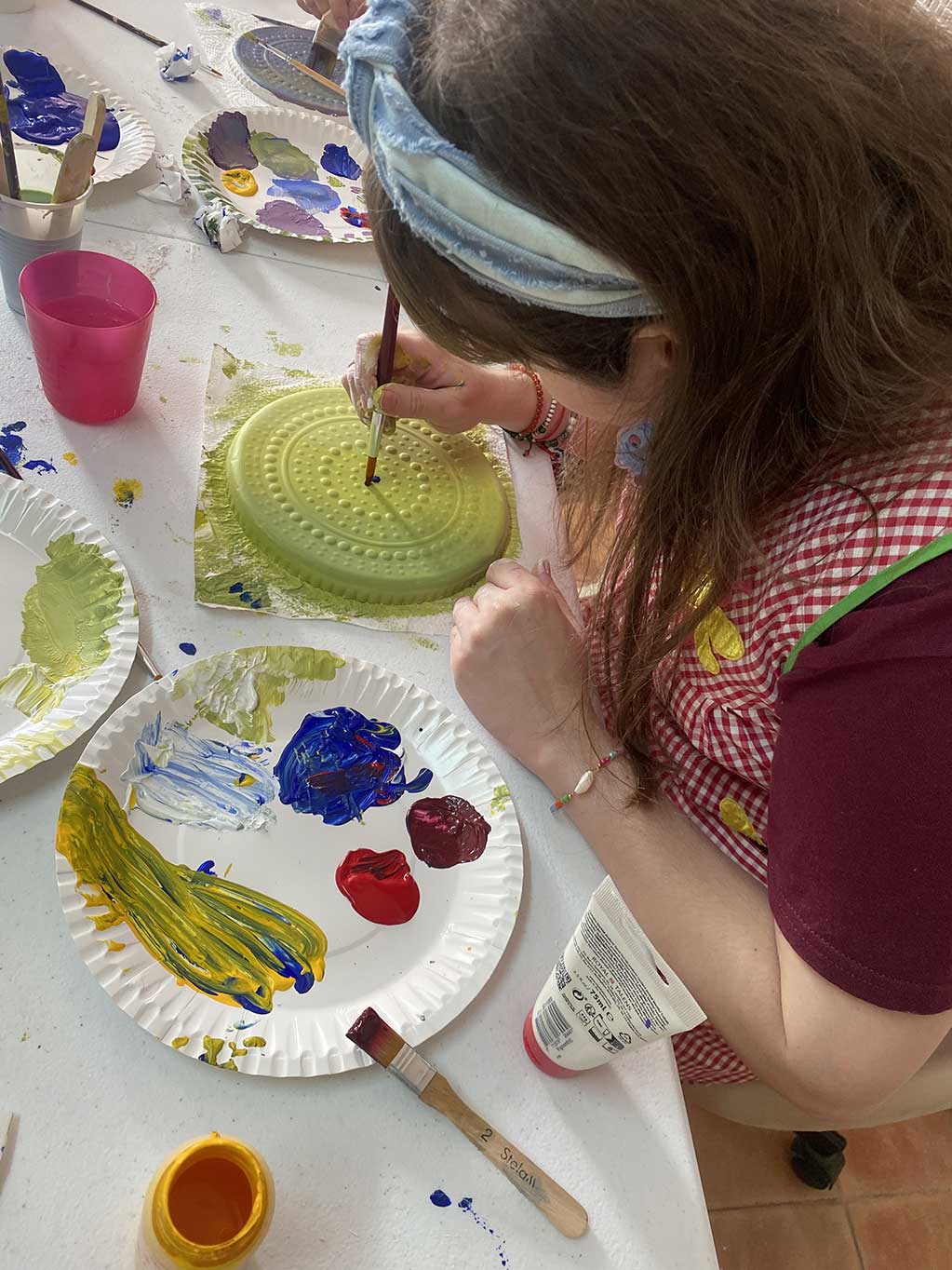 taller CupCanvas pintando mandalas en grupo